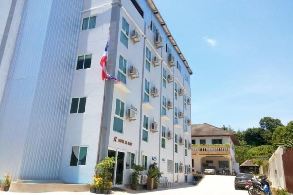 Ruan Plaisoi Apartment