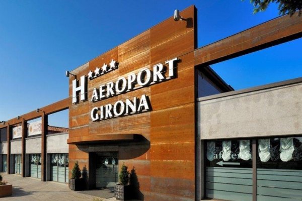 Salles Aeroport Girona