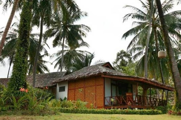 Lipa Lodge Beach Resort