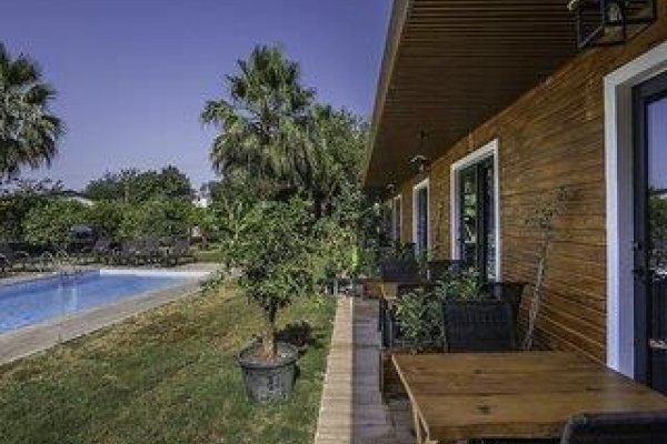 Terra Garden Hotel