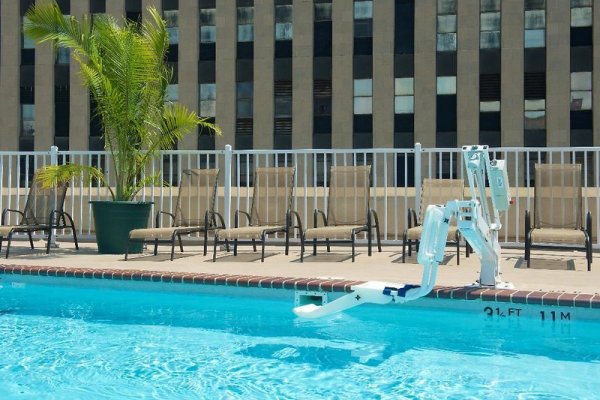 Holiday Inn & Suites Chicago  Downtown