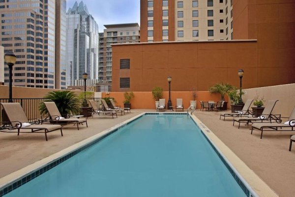 Hampton Inn & Suites Austin Downtown