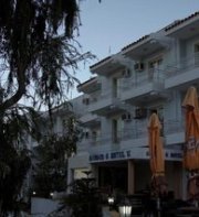 Antonis G Hotel Apartments