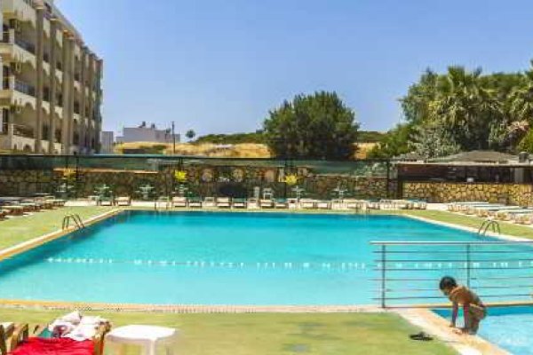 First Class Hotel