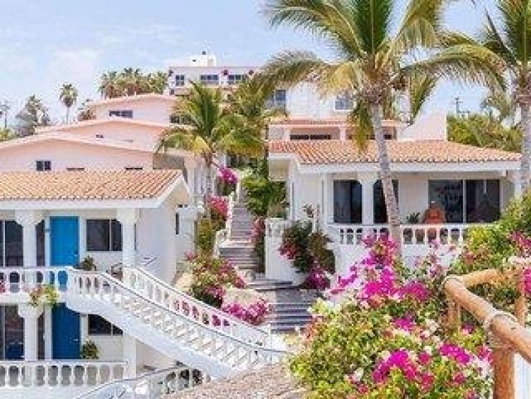Mar del Cabo by Velas Resorts