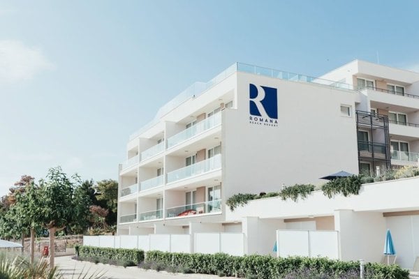 Romana Beach Apartments