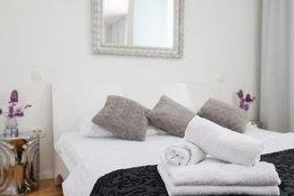 Tinel Superior Residence