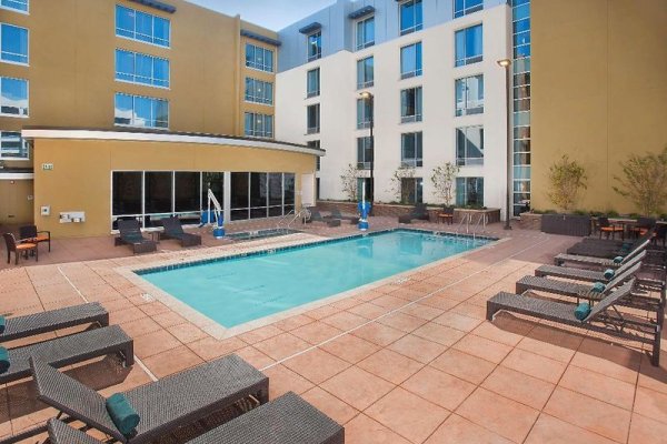 Hilton Garden Inn Burbank Downtown