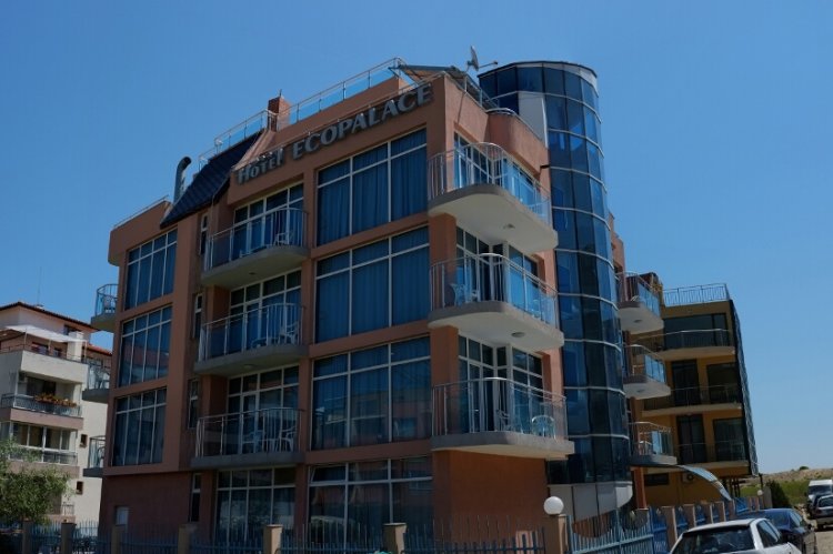 Hotel Eco Palace