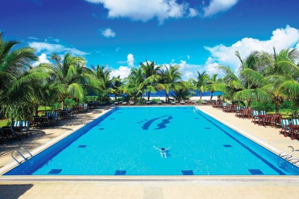Hulhule Island Hotel
