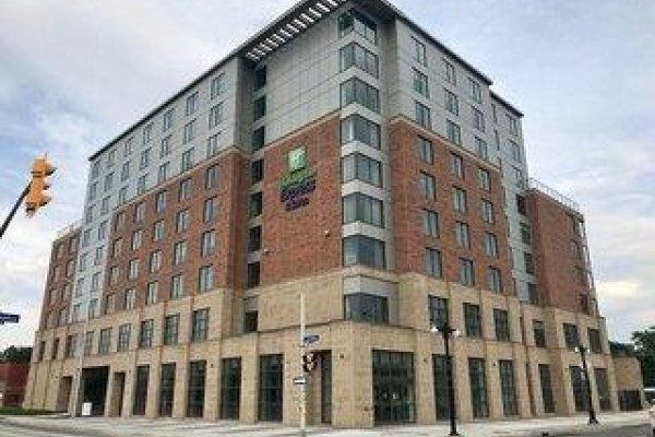 Holiday Inn Express & Suites Downtown Ottawa East