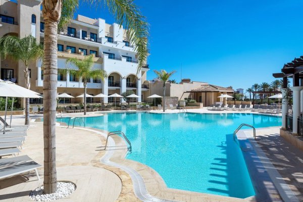 DoubleTree By Hilton La Torre Golf & Spa Resort