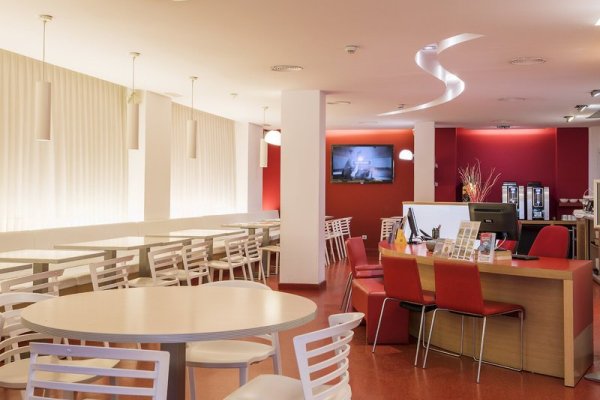 Ciutat Vella Hotel