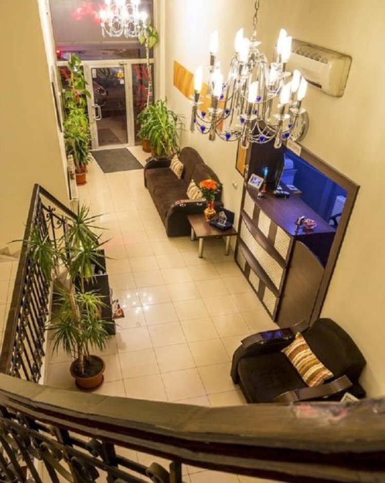 EOS Hotel
