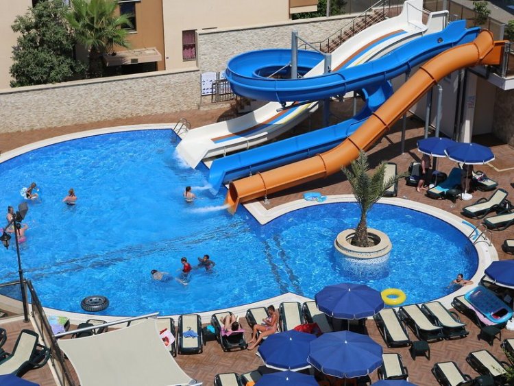 Almera Park Apart Hotel