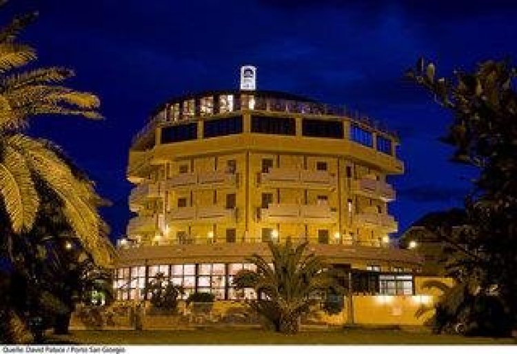 Sure Hotel Collection David Palace
