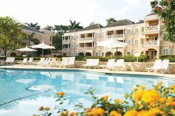 Couples Sans Souci Resort & Spa