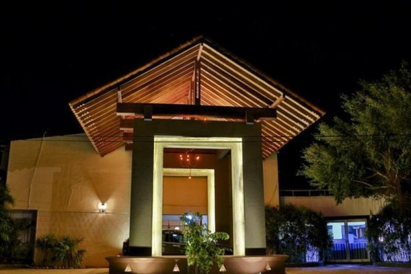 Miridiya Lake Resort 