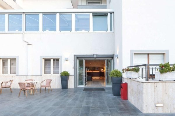 Suites & Residence Hotel
