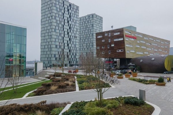 Leonardo Hotel Almere City Center