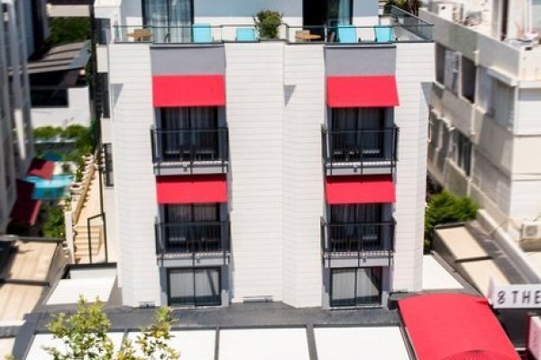 Pure Blanche Hotel
