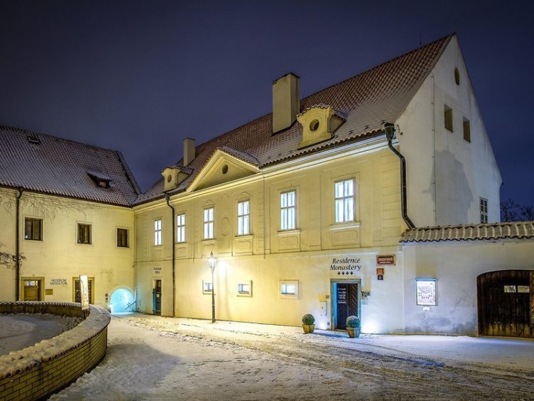 Hotel Monastery