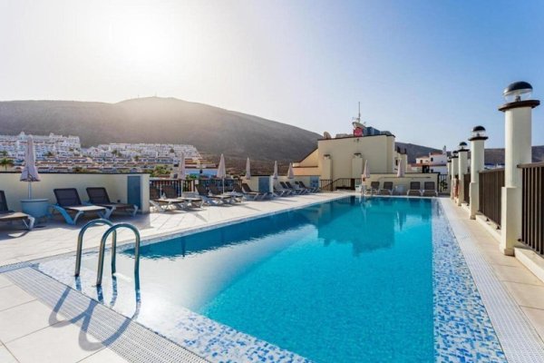 Klayman Olivina Aparthotel