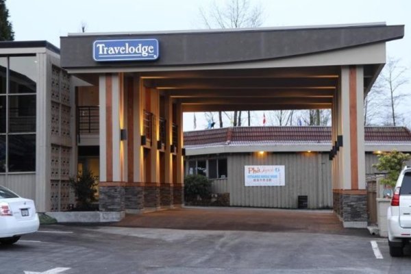 Travelodge Vancouver Lions Gate