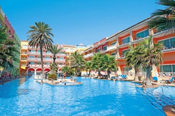 Mediterraneo Bay Hotel & Resort recenzie