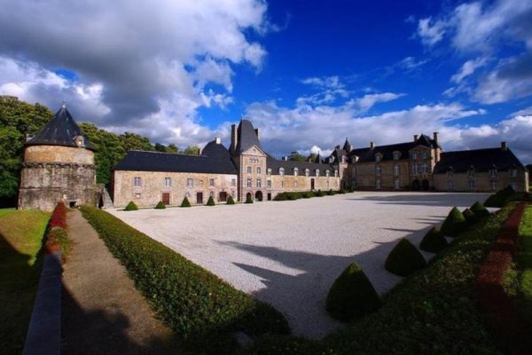 Chateau de Canisy