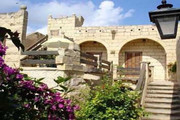 Zabbetta Farmhouse