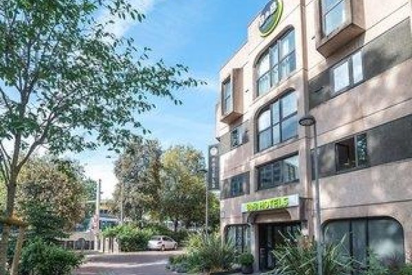 B&B Hotel Rouen Centre Rive Gauche