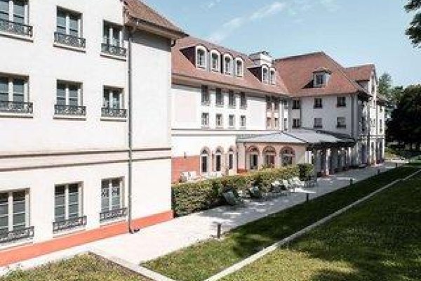 Mercure Maintenon
