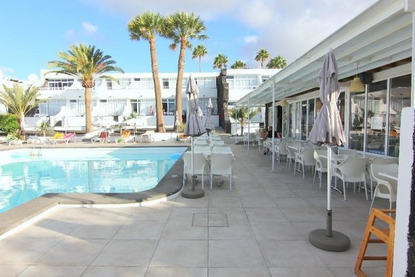 Arena Dorada Apartments