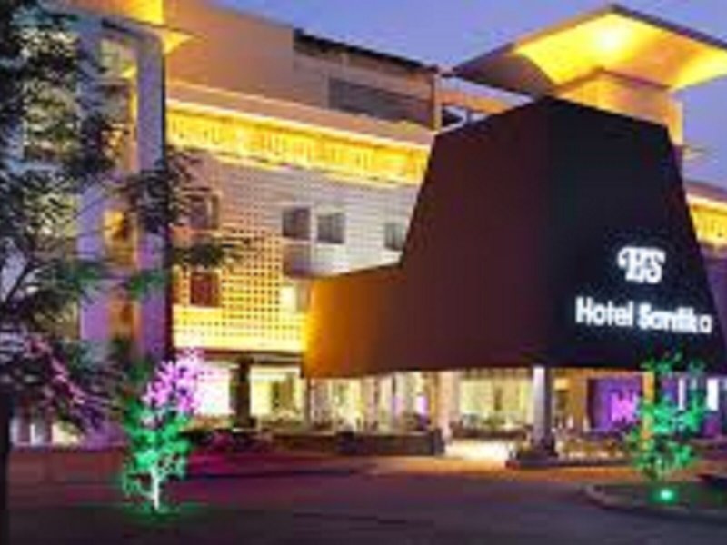 Hotel Santika Taman Mini Indonesia Indah recenzie