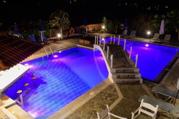 Dias Kavros Hotel