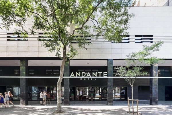 Andante Hotel