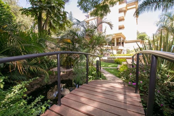 Waridi Paradise Hotel & Suites