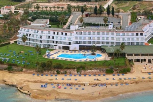 Corallia Beach Hotel & Apartments recenzie