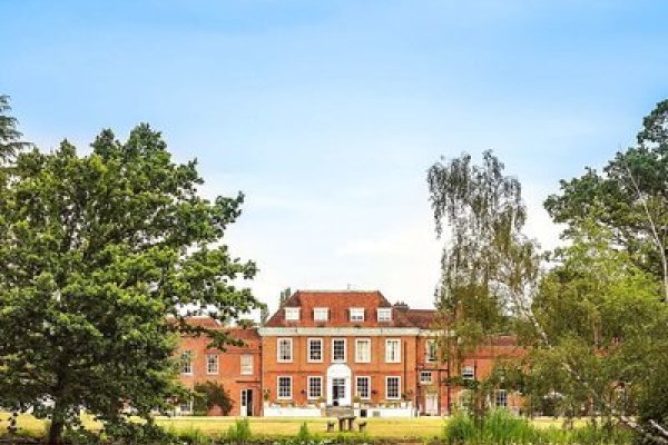 Stoke Place Hotel