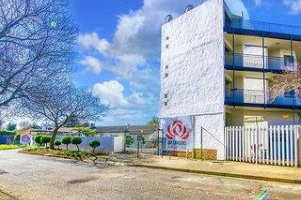 Bm Gardens Apartment Hotel