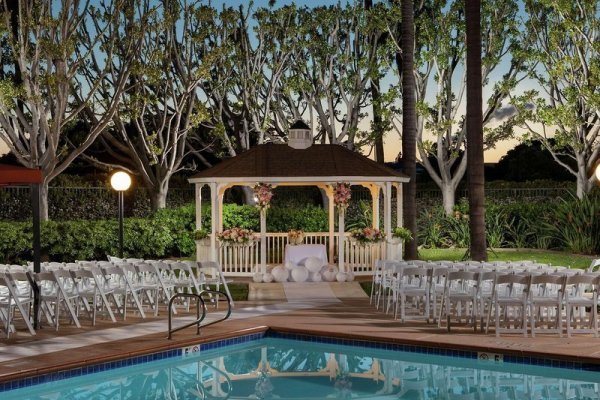 DoubleTree by Hilton Hotel Carson