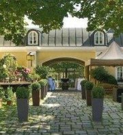 HotelGutsgasthof Stangl