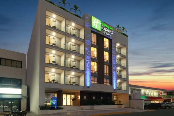 Holiday Inn Express & Suites Playa Del Carmen