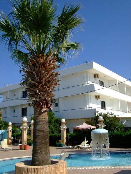 Antonios Hotel recenzie
