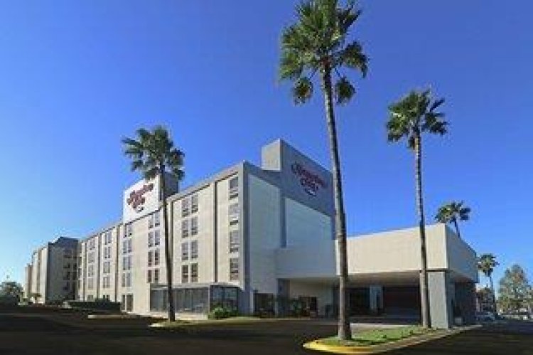 Hampton Inn by Hilton MonterreyAirport