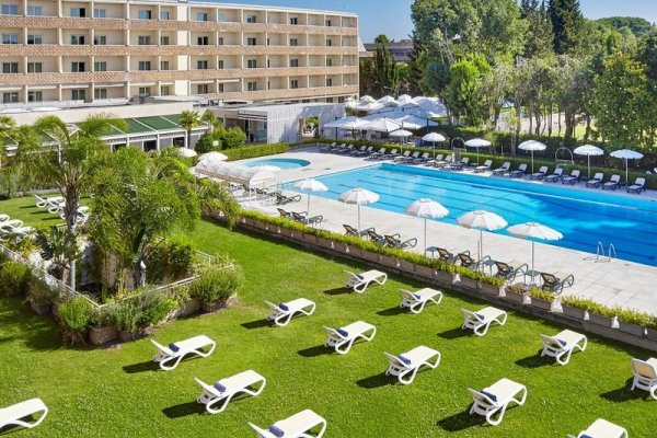 Crowne Plaza St. Peter's