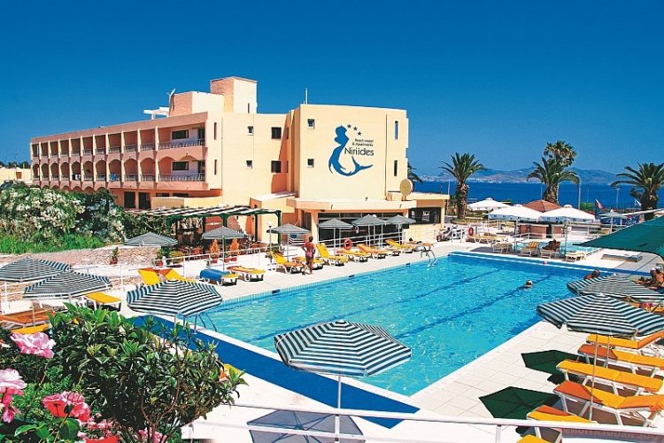 Niriides Beach Hotel & Suites