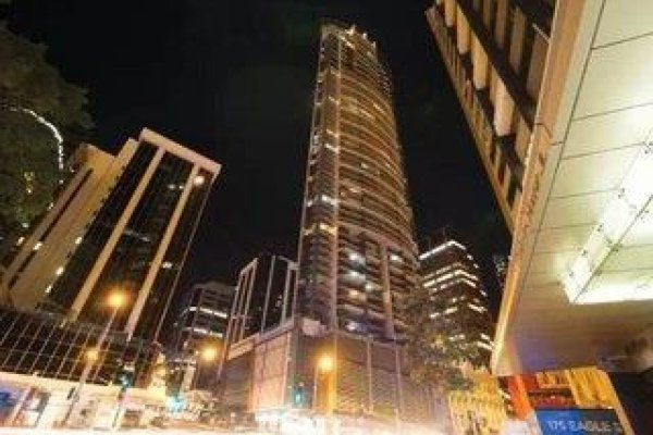 Oaks Brisbane Aurora Suites