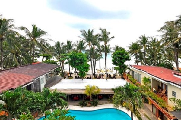 Red Coconut Beach Hotel